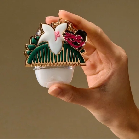 Bath & body Works, Mulan hand sanitizer holder - Picture 2 of 2